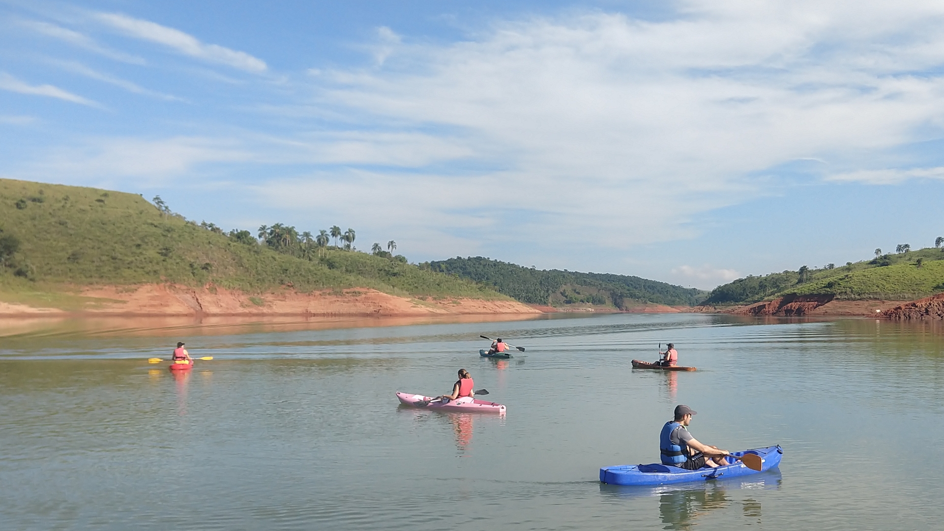 Passeio de caiaque em Santa Branca.